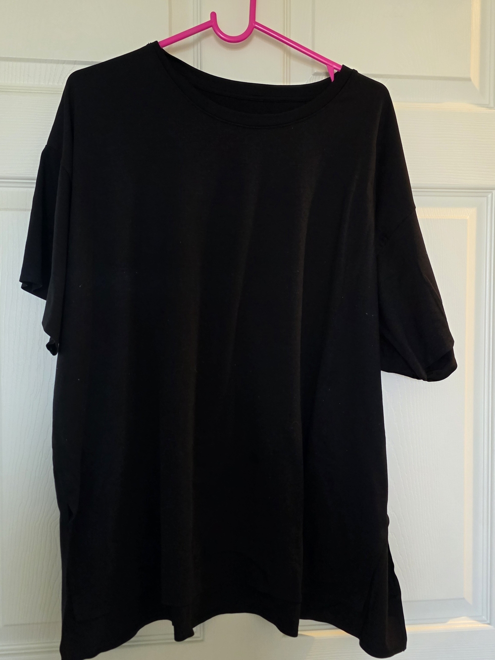 Uniqlo AIRism Relaxed T-Shirt — Black - Picture 2 of 4